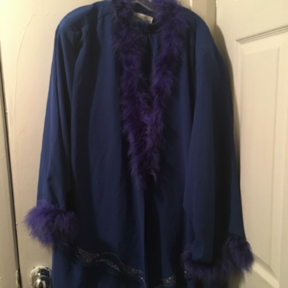 Suit - Picture 6 of 7